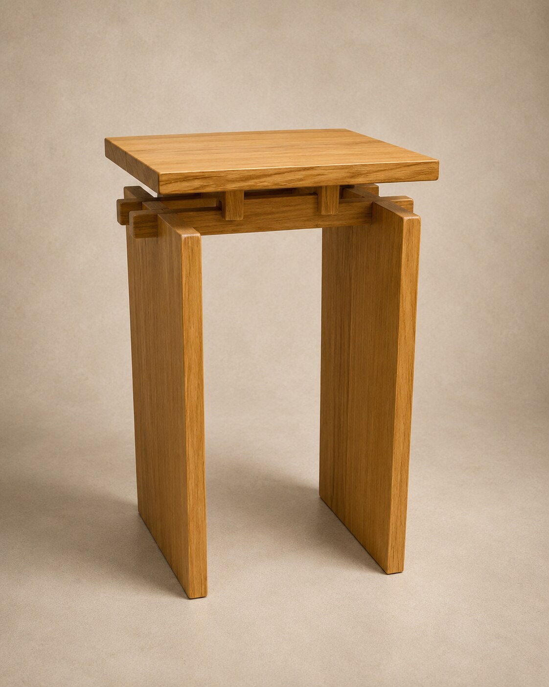 Table en padouk de la collection Traverse